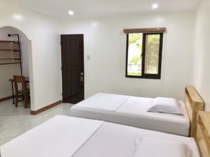 2 Semi-queen size beds of Seaview room